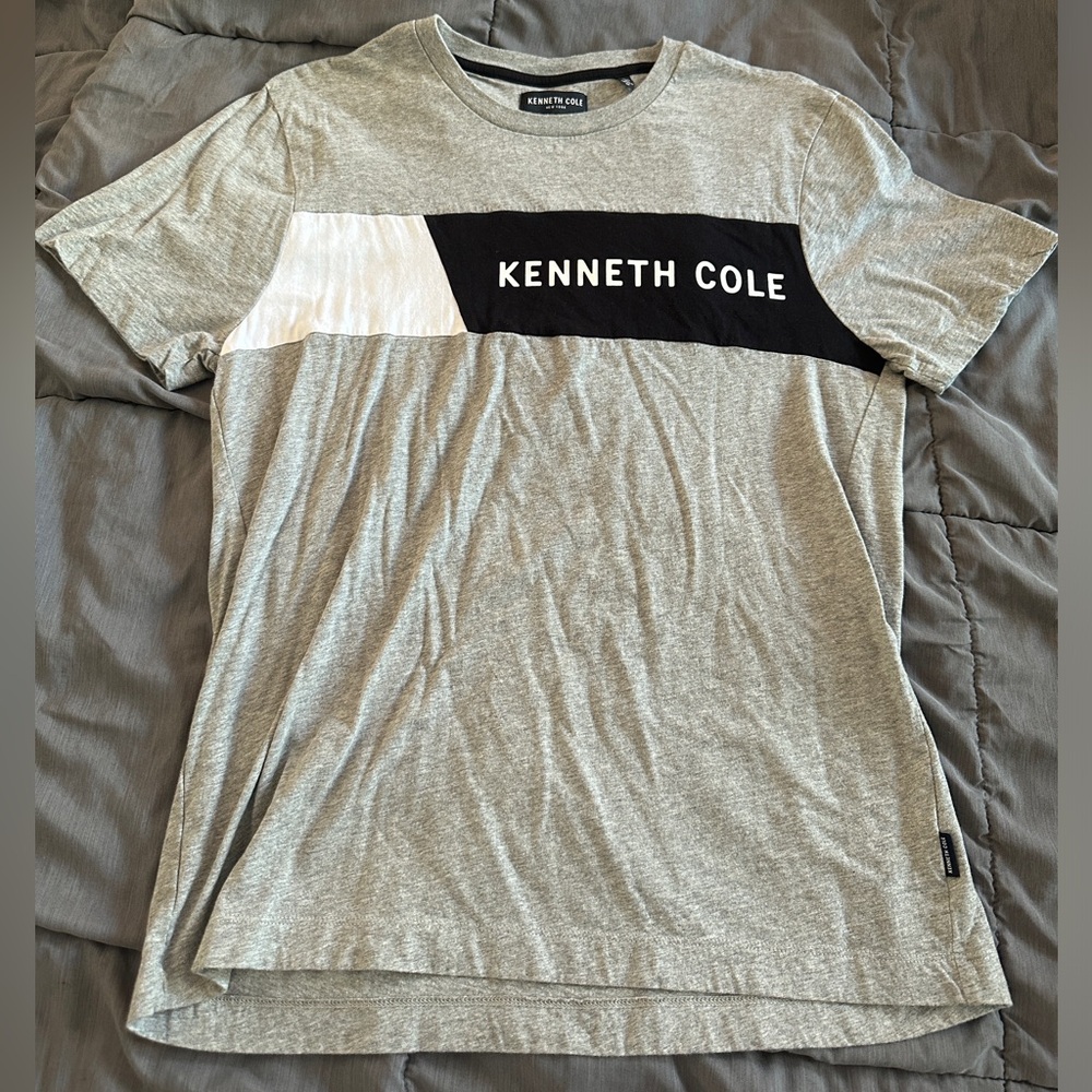 Kenneth Cole T-shirt